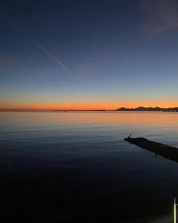 Pied Dans L'eau, Sea View In The Heart Of Juan Les Pins Lejlighed